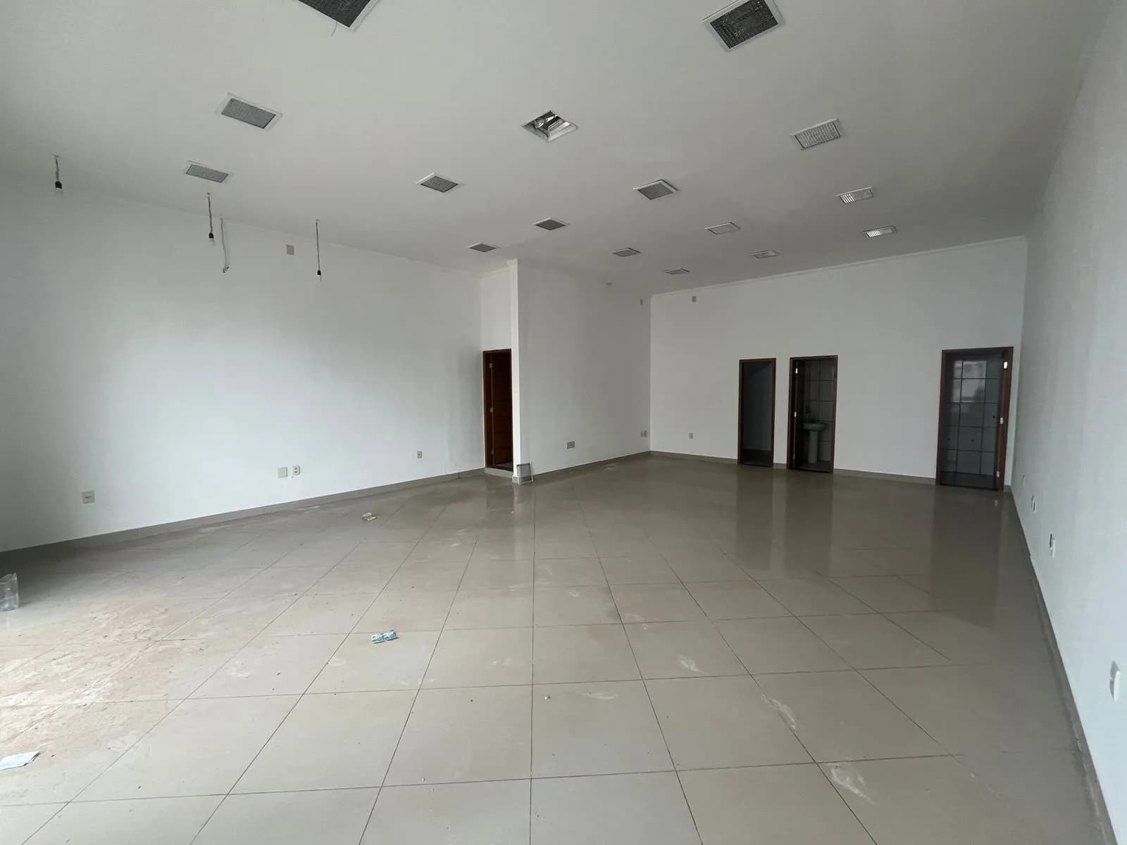 SALA COMERCIAL